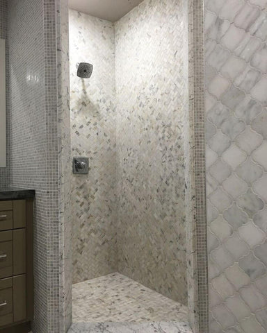 Small Walk-In Shower Tile Ideas - calacatta gold marble