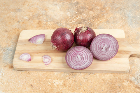 Red onion to clean the grill