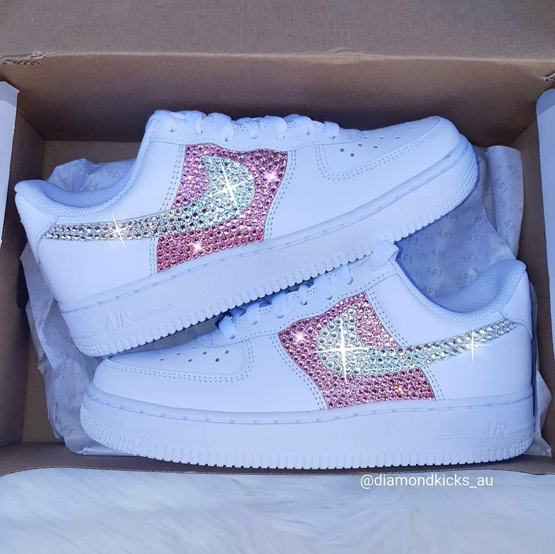 Air Force 1 Women (White) – Diamond Kicks