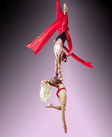 Quynbi and Eric Duo Reves Aerial Doubles Performance