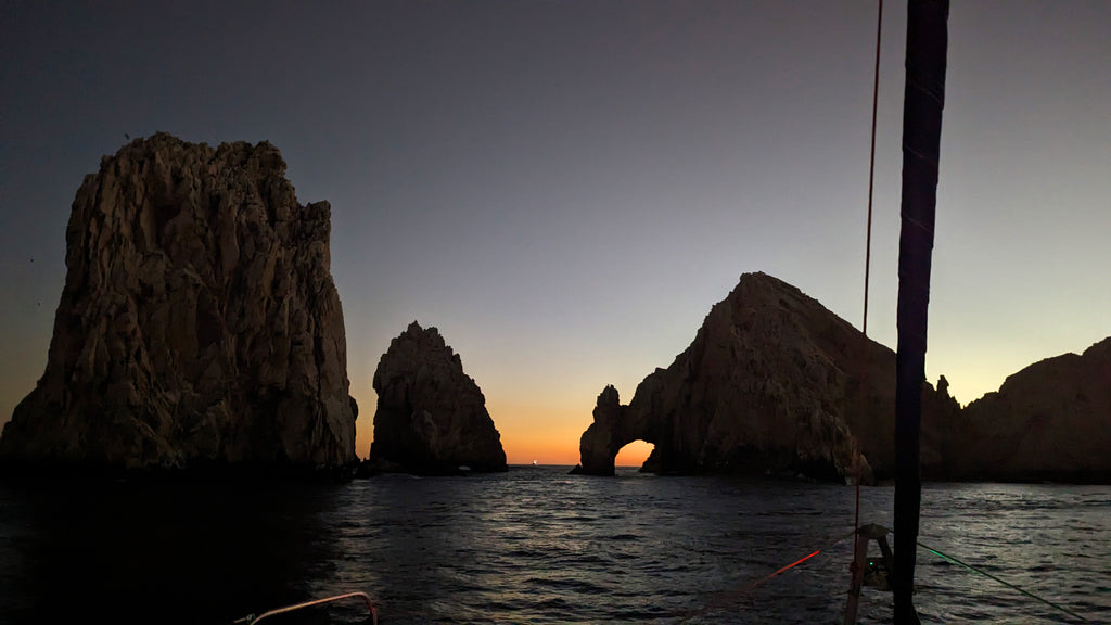 Sunset cruise to the Arch in Cabo San Lucas