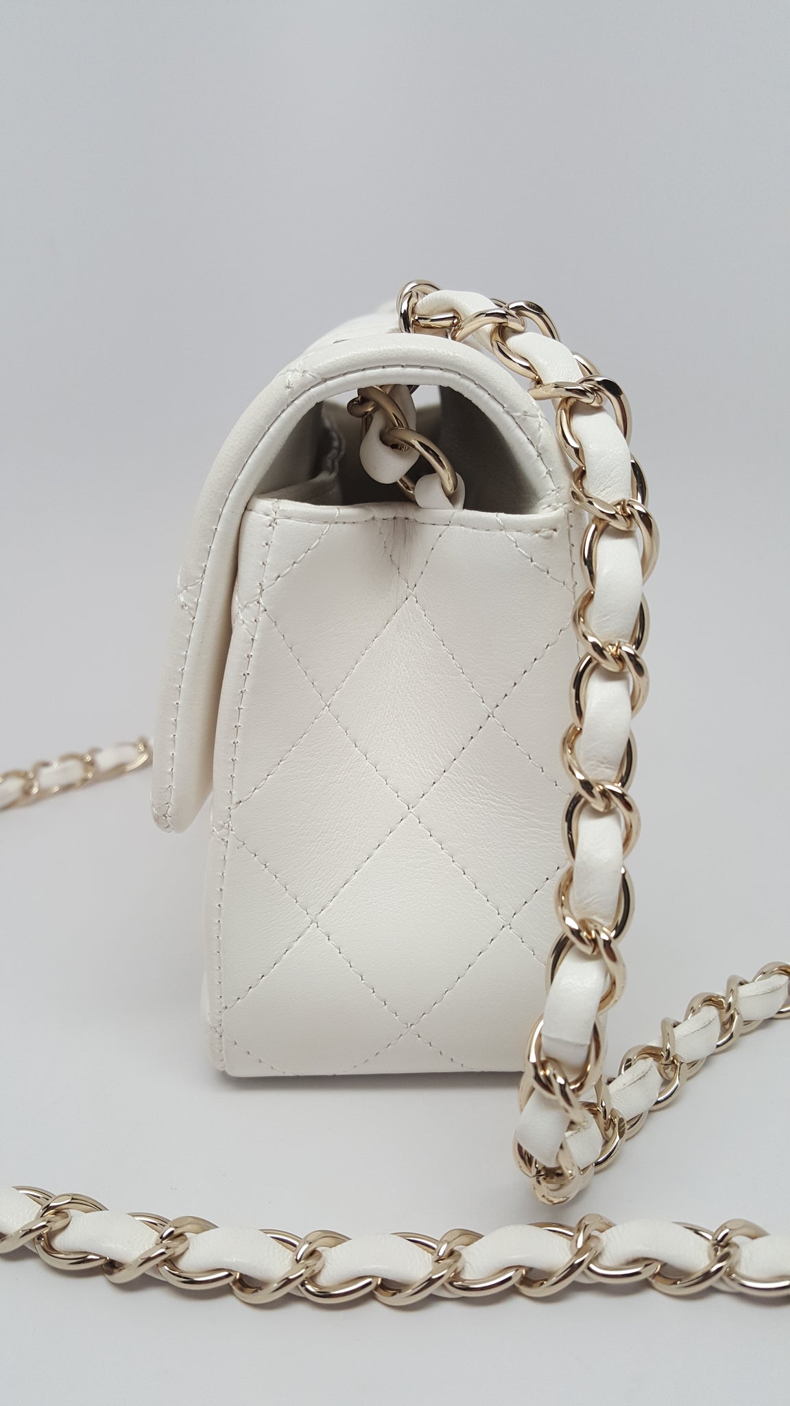 CHANEL CLASSIC OFF-WHITE QUILTED LAMBSKIN MINI FLAP BAG – Hebster Boutique