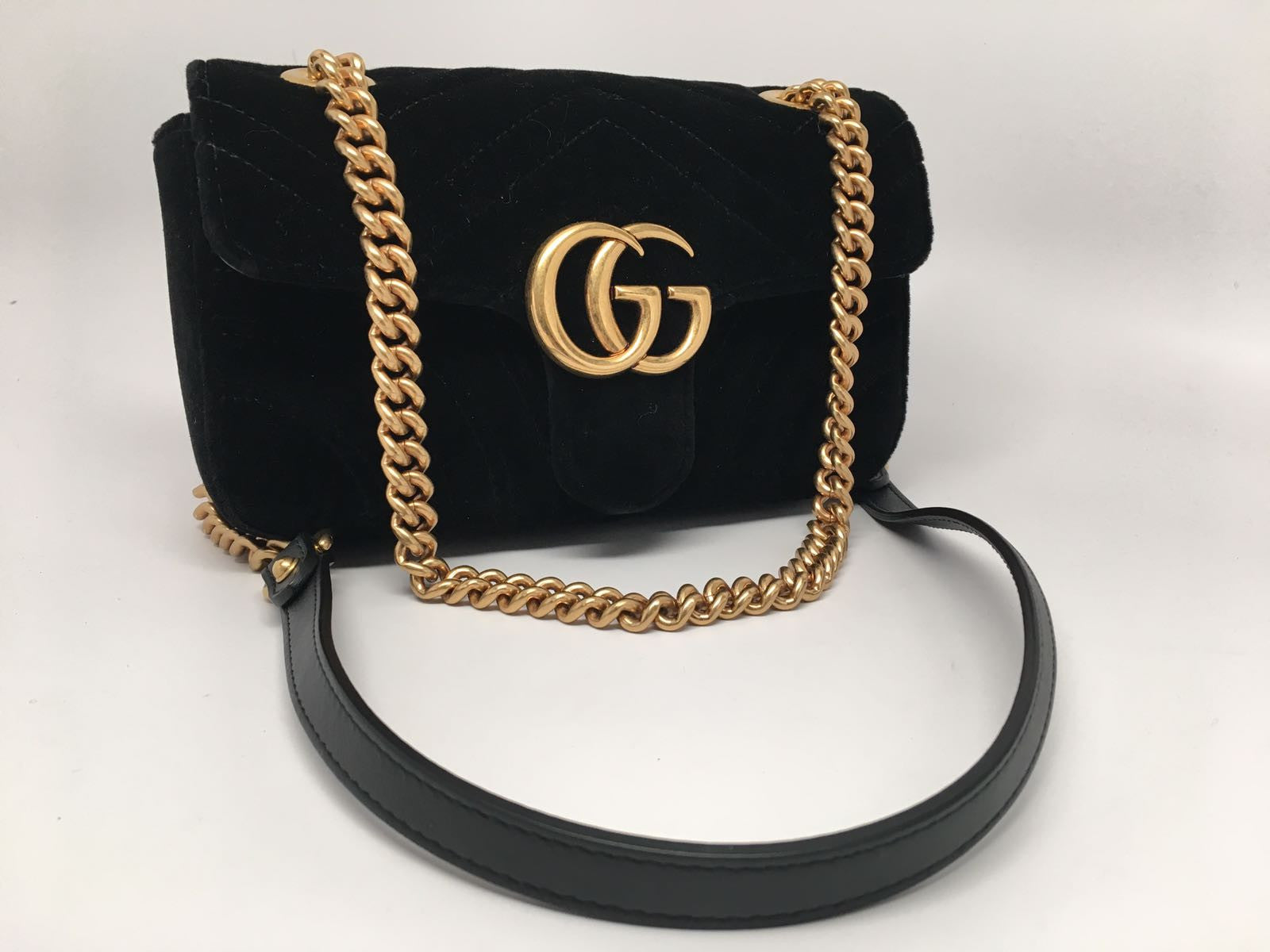 gg marmont velvet shoulder bag price