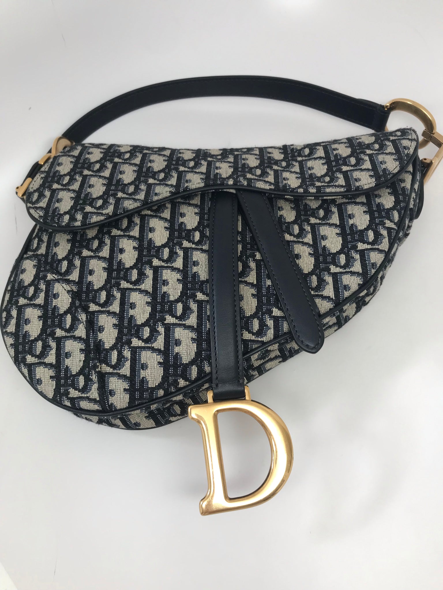 oblique saddle bag