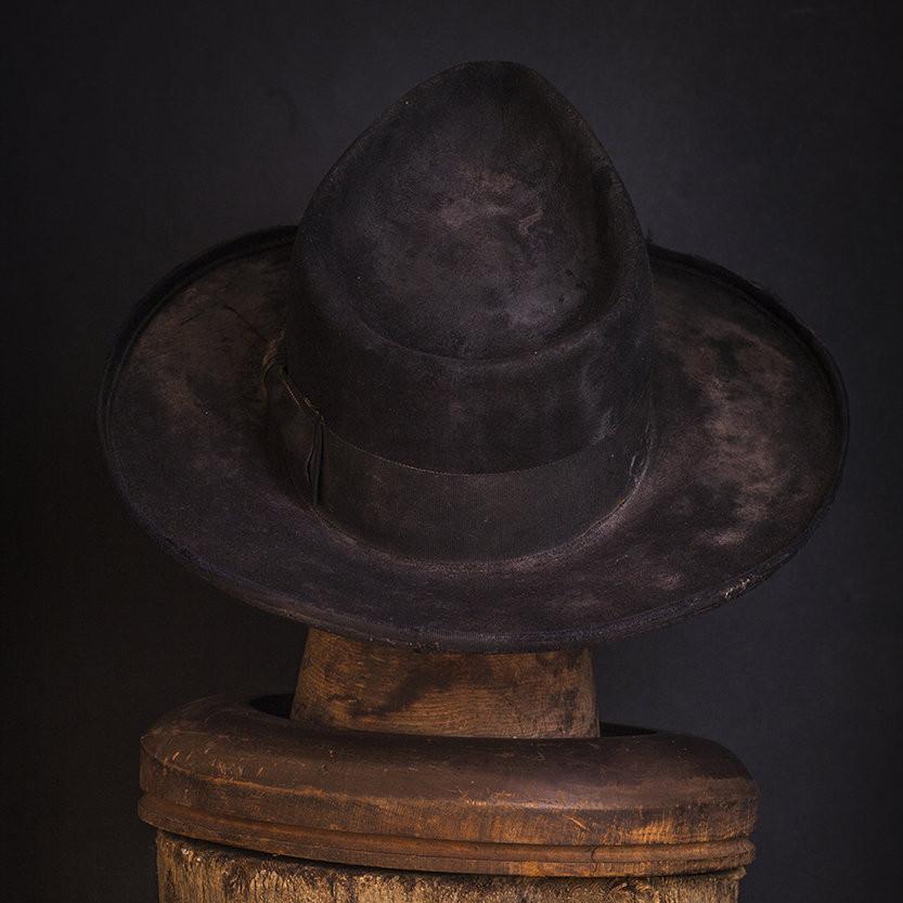 Hat 012 – Nick Fouquet