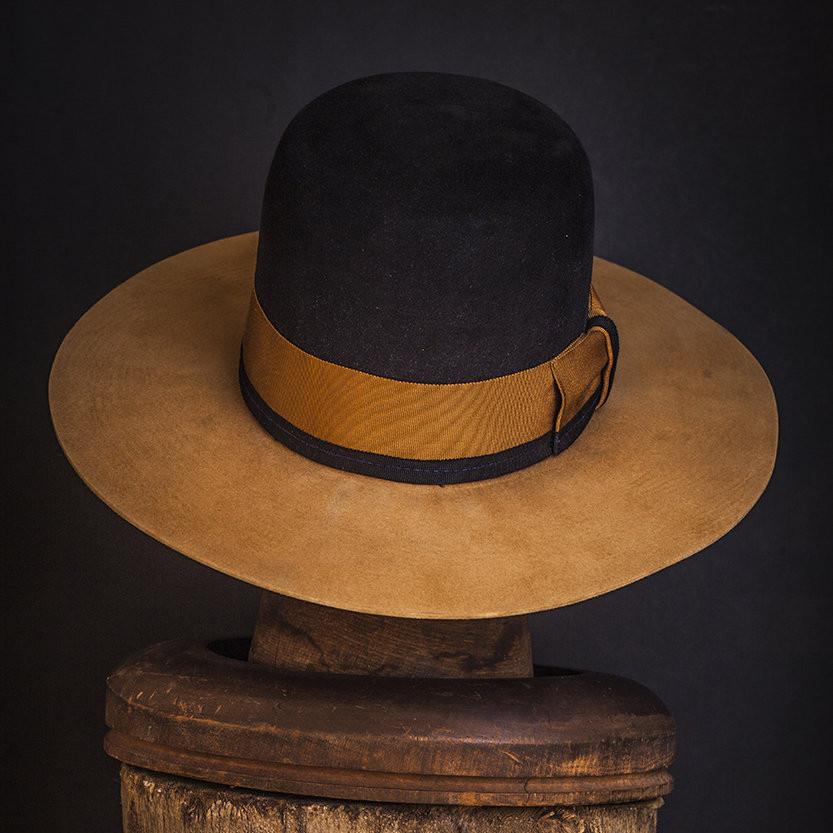 Hat 027 – Nick Fouquet