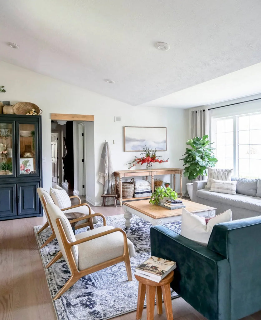 A spacious, airy lounge area decorated in the transitional style