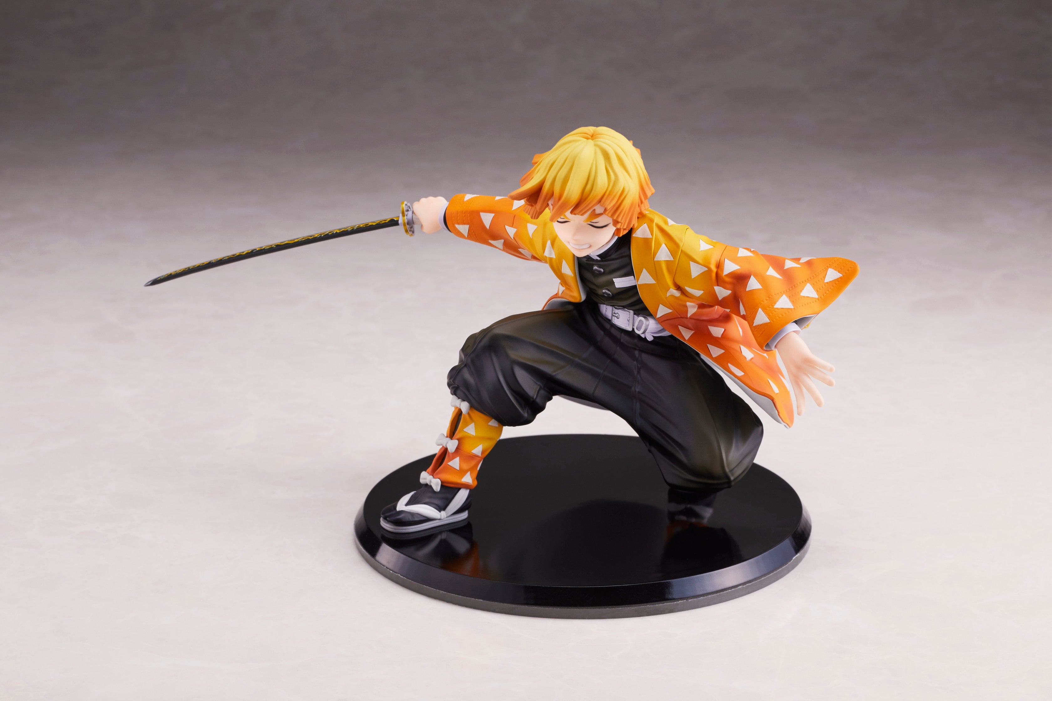 KIMETSU NO YAIBA ZENITSU ARTFX J KOTOBUKIYA (PRE-VENTA)