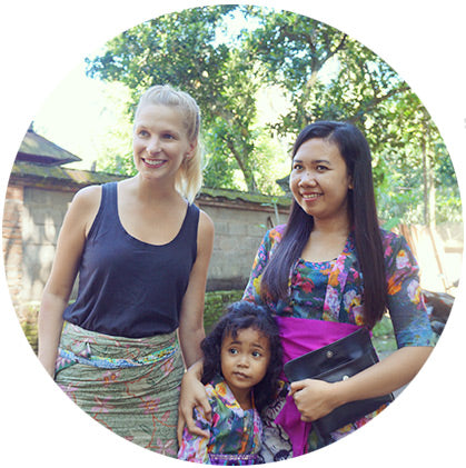 makers travelers lombok kids pictures posing with girl