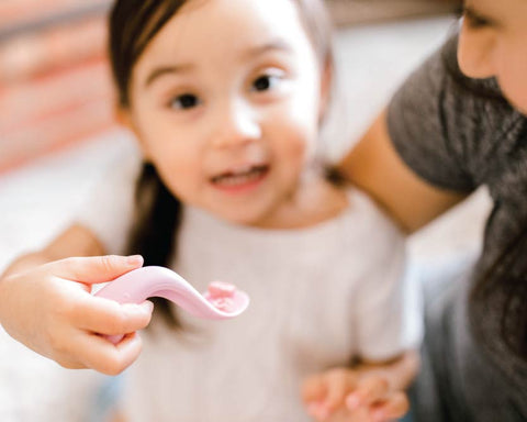 Curved Head Self-Feeding Spoon - Toddler Looped Handle Spoon – TheToddly