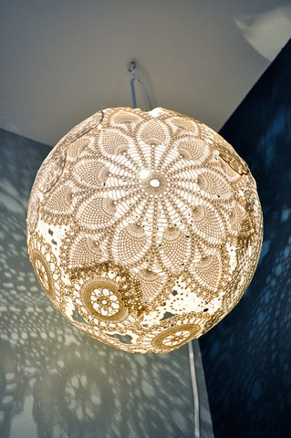 Doily lamp