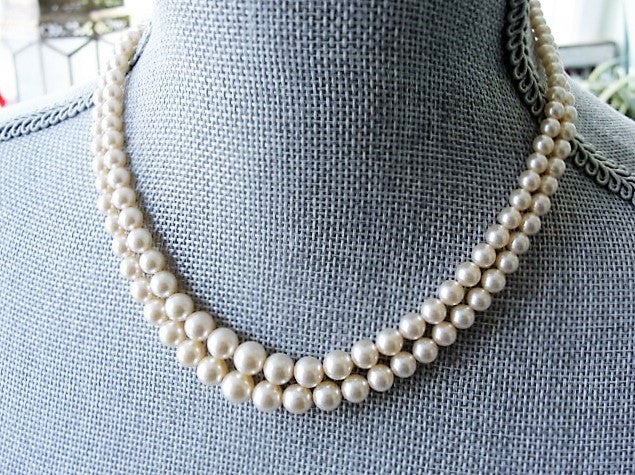 BEAUTIFUL Lustrous Pearl Bead Necklace 