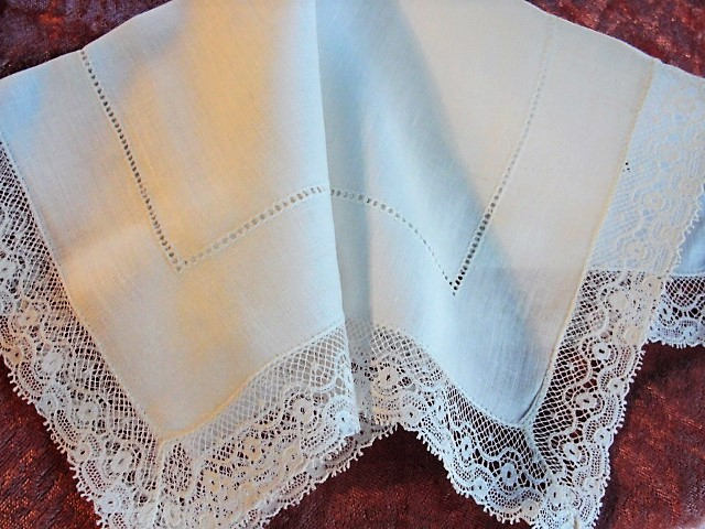 linen hankies wedding