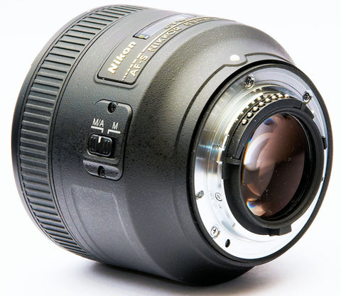 Nikon AF-S Nikkor 85mm f1.8G Lens