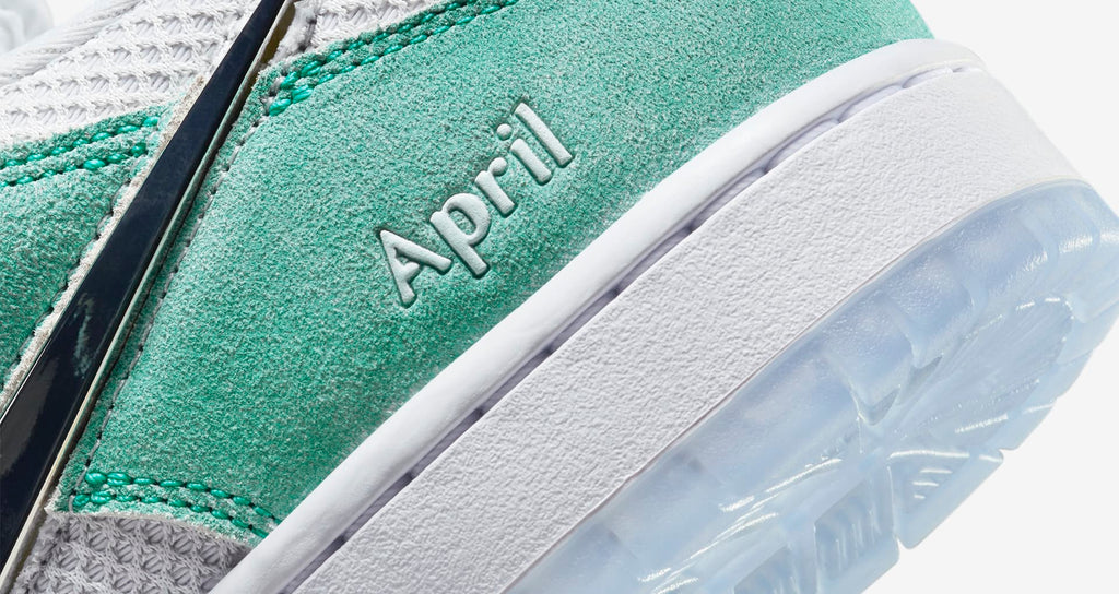 Nike SB Dunk Low April - Welcome Launch