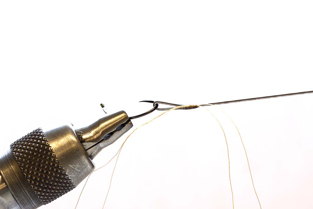 using tying thread to make a loop in a fly line