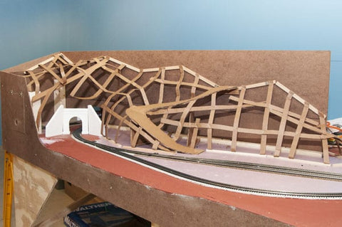 cardboard form for model railroading terrain