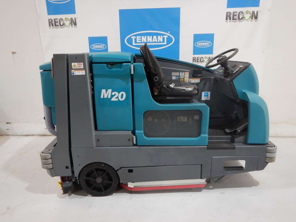 Used M20-1220 Sweeper-Scrubber - TennantRecon