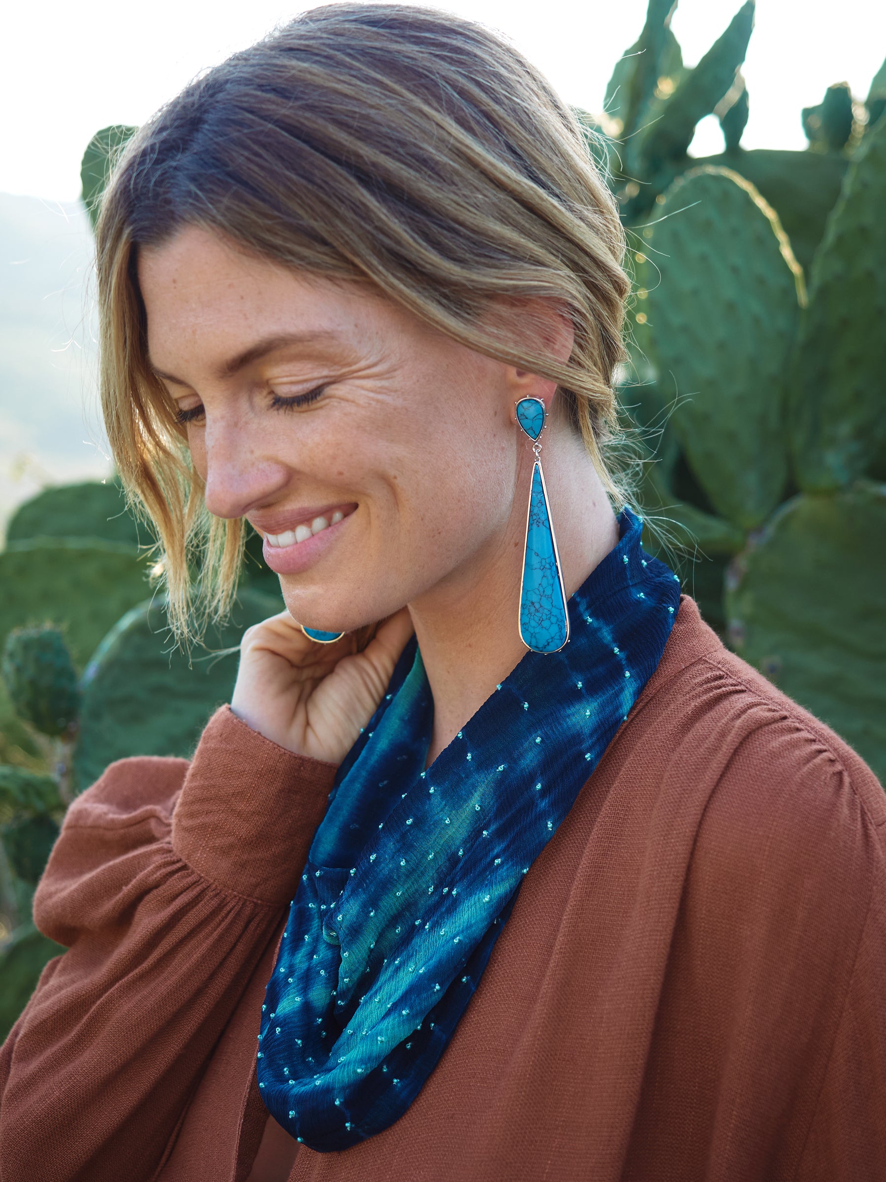 MAGIC OF THE TWILLY SCARF — The Grateful Gardenia