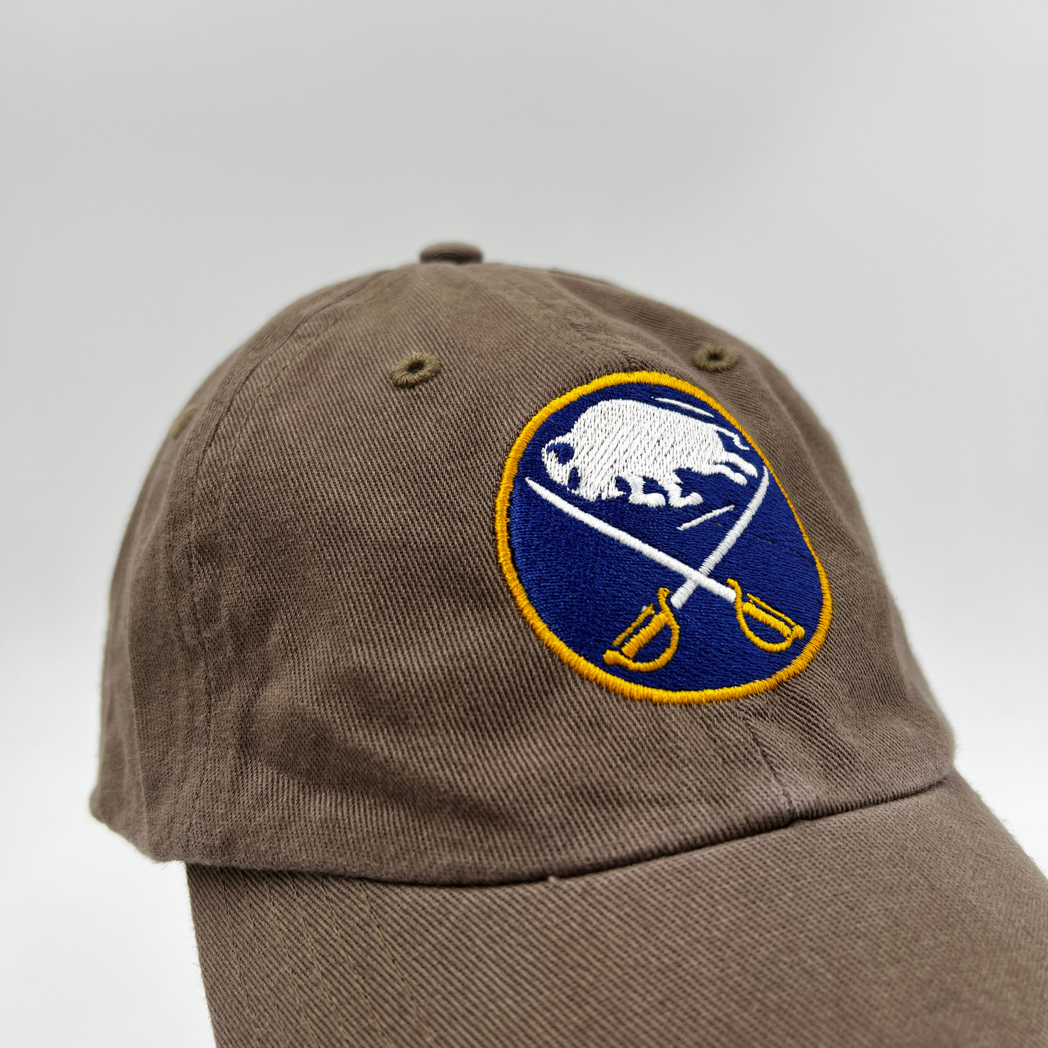  '47 NHL Vintage Clean Up Adjustable Hat, Adult One Size Fits  All (Buffalo Sabres Blue) : Sports & Outdoors