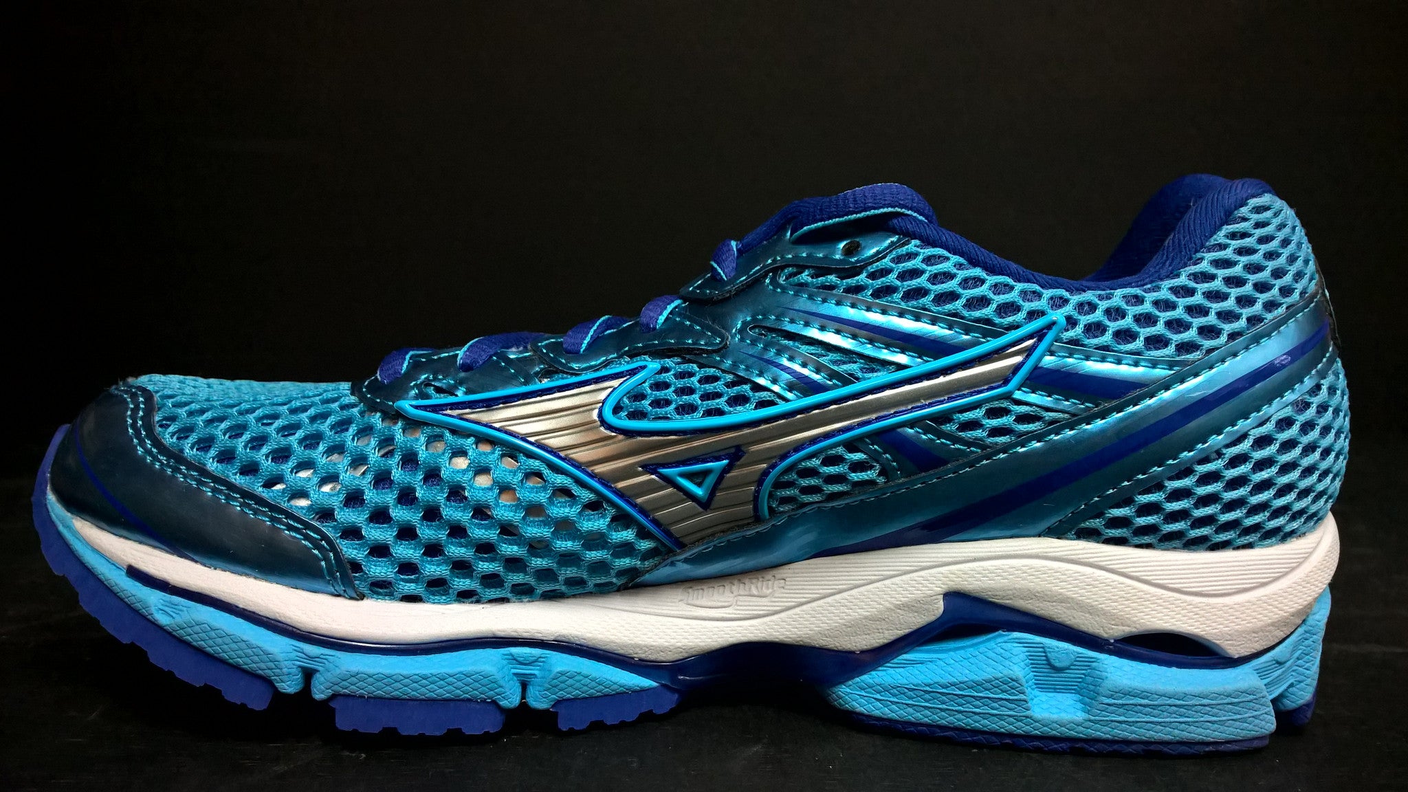 mizuno wave enigma 7