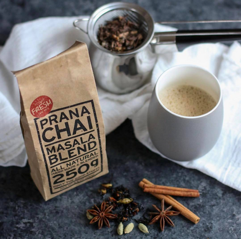 chai-spices-pack-and-strainer