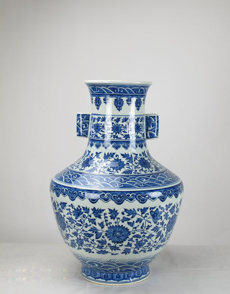 Z-Large Decorative Oriental Porcelain Blue and White Vase – Dyag East