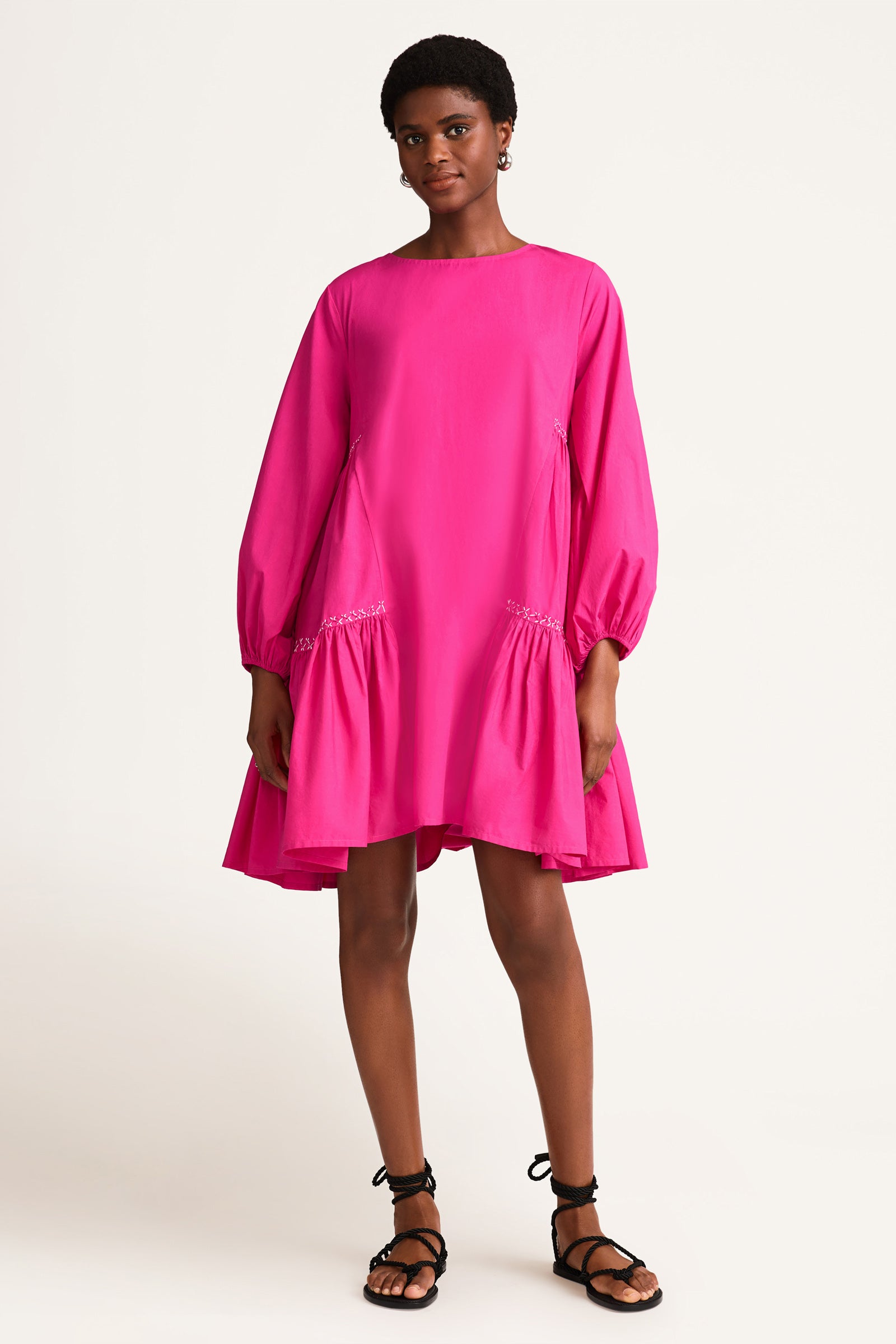 Byward Emb Dress in Magenta