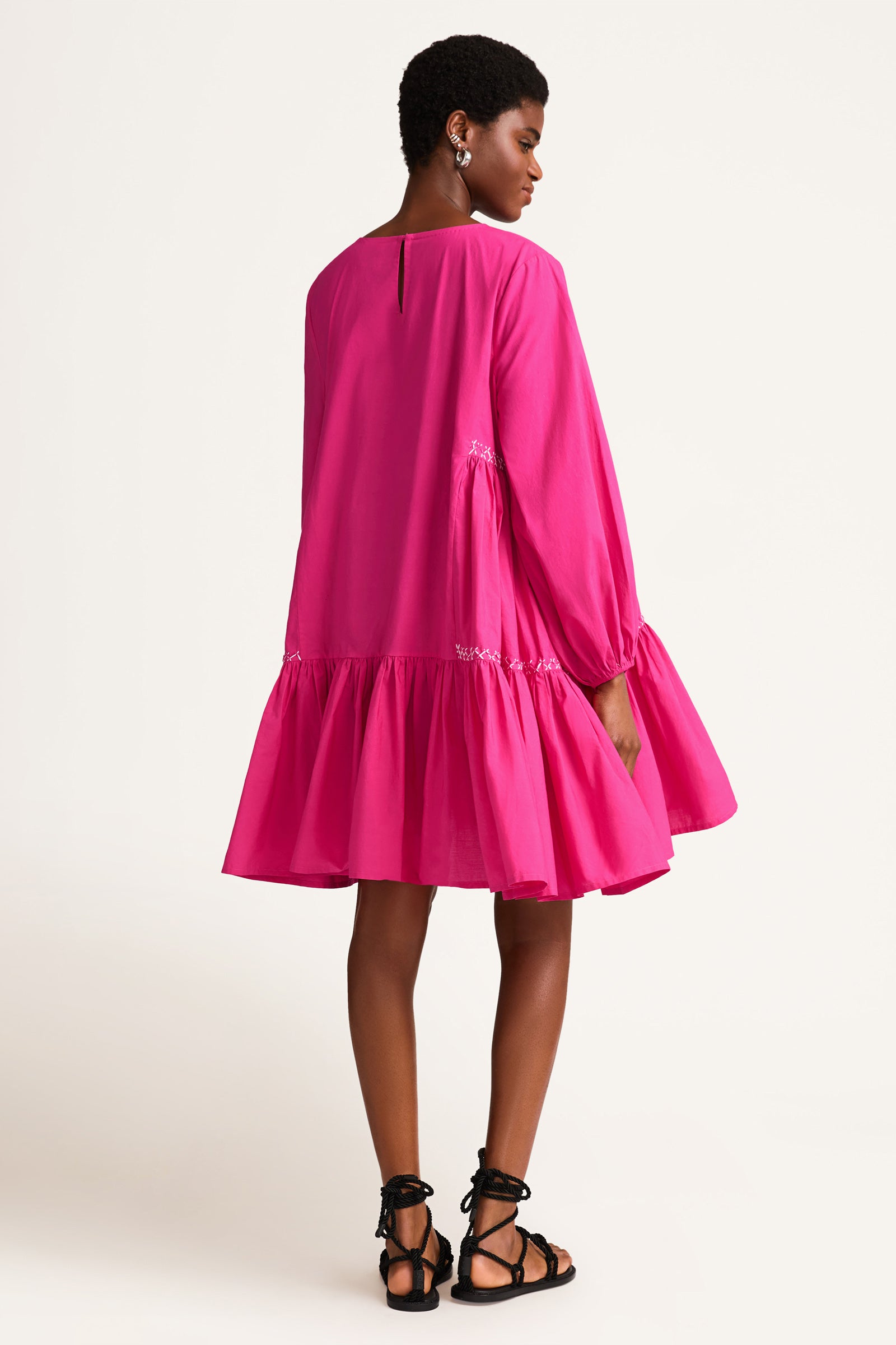 Byward Emb Dress in Magenta