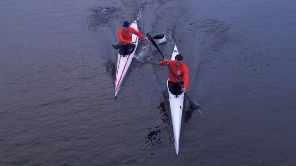 Dietz - racing kayak paddlers from above