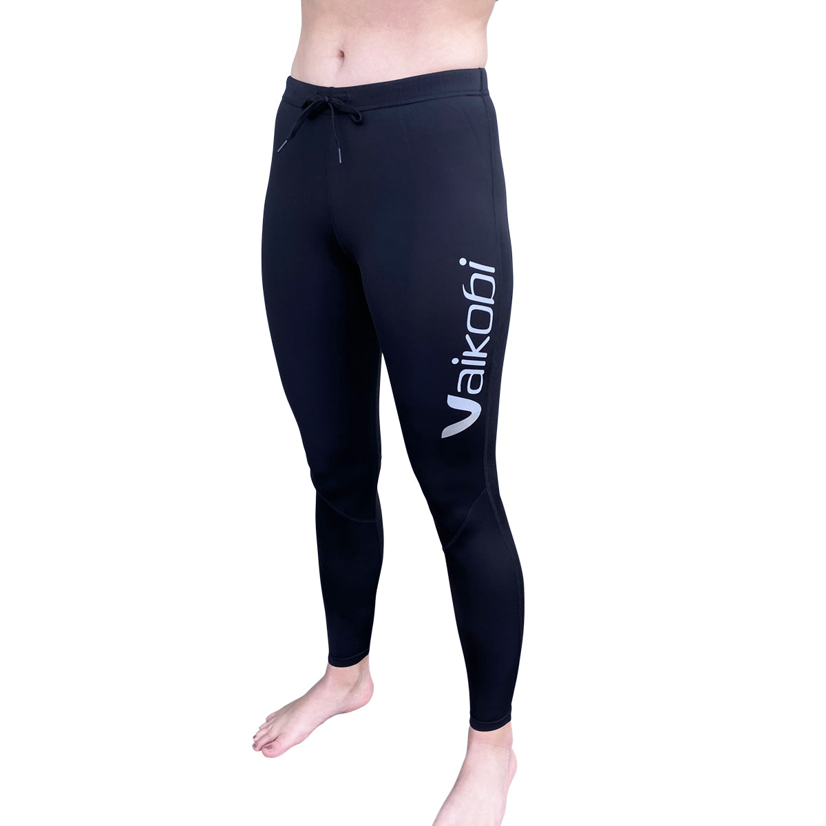 Vaikobi V Ocean UV Paddle Pant svart med kvinnlig modell - fram vinkel