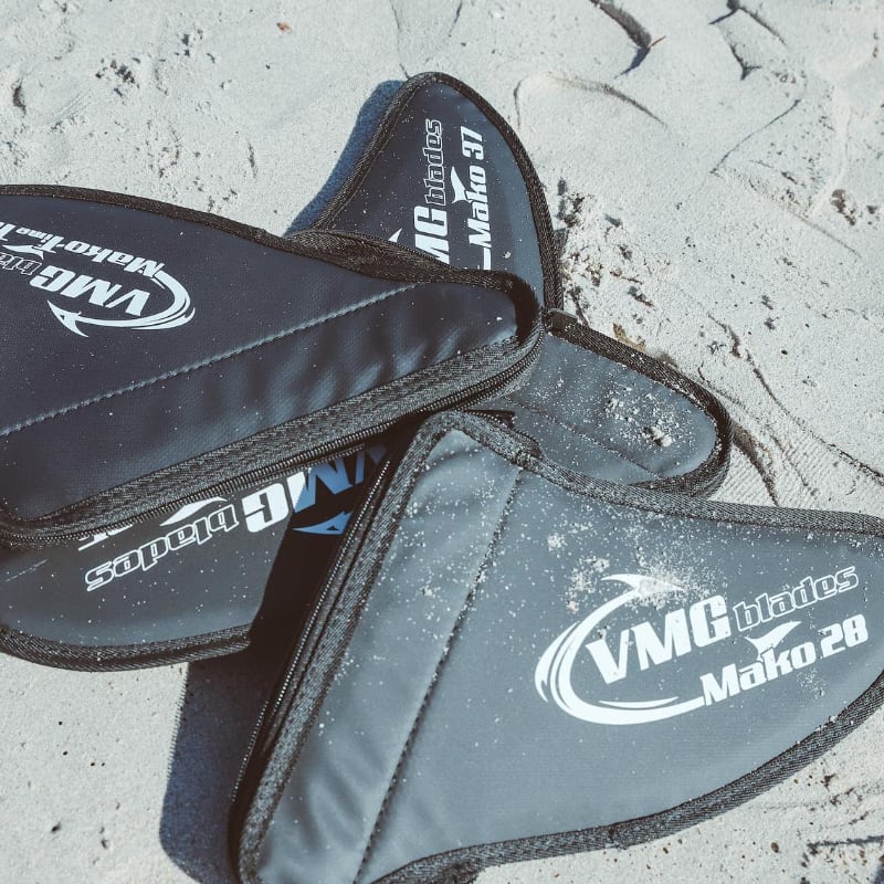 VMG blades Fin Cover all - on the beach