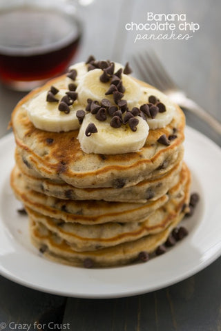 banana chocolate chip pancakes