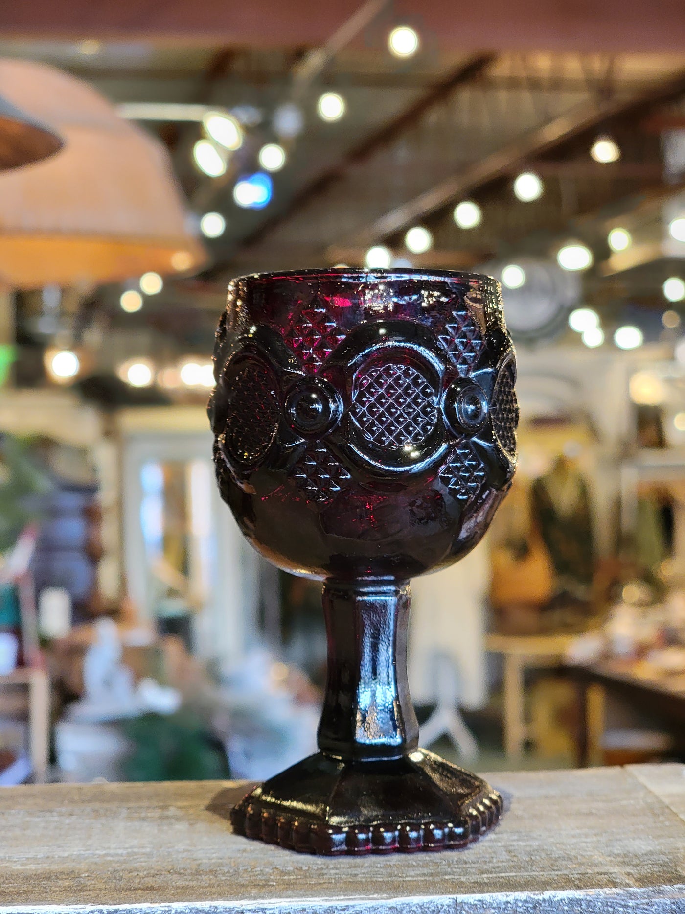 Ooit laser contrast Vintage Avon Ruby Red Glass Water Goblet Cape Cod Collection – Vintage Arts  Inc.