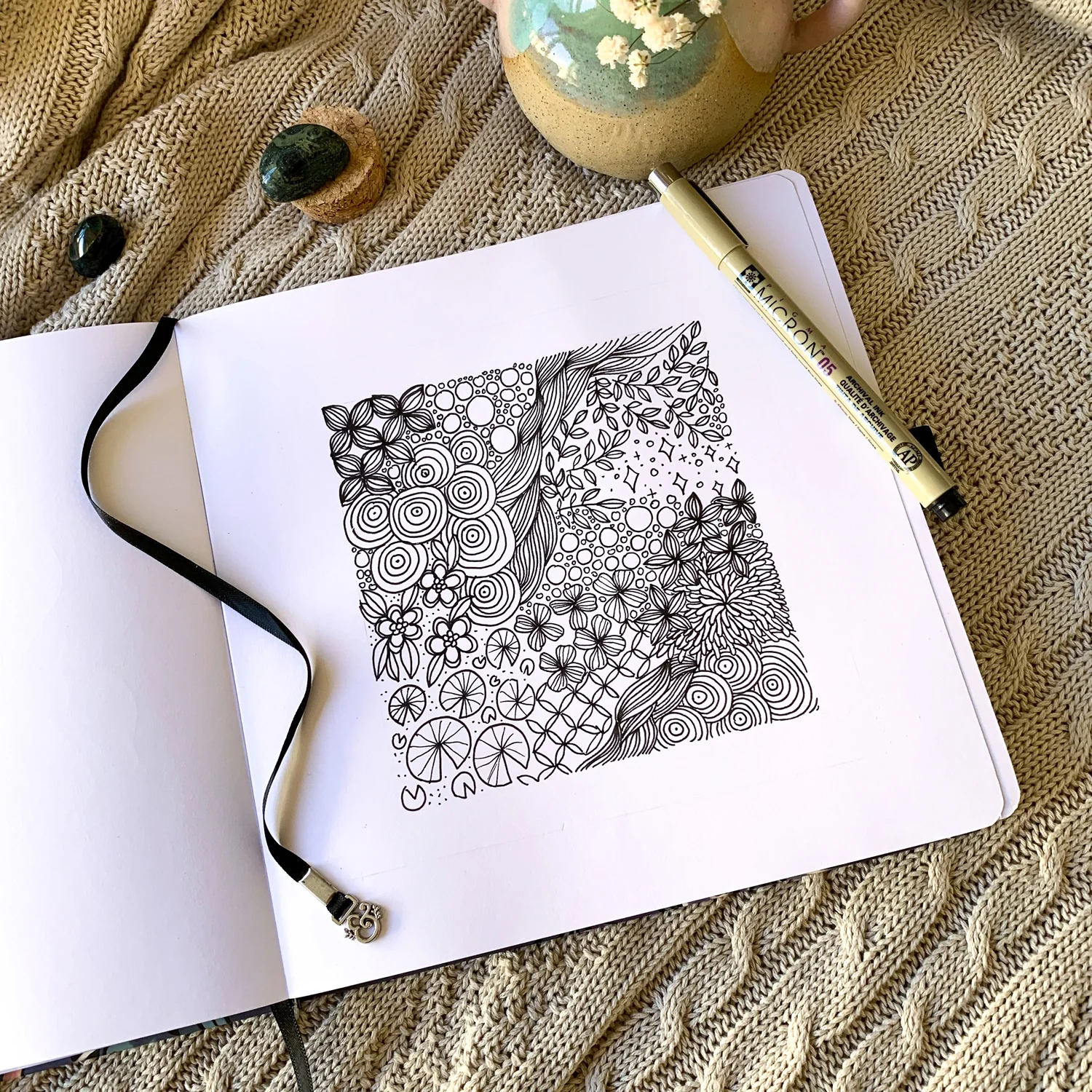 image of zentangle pattern