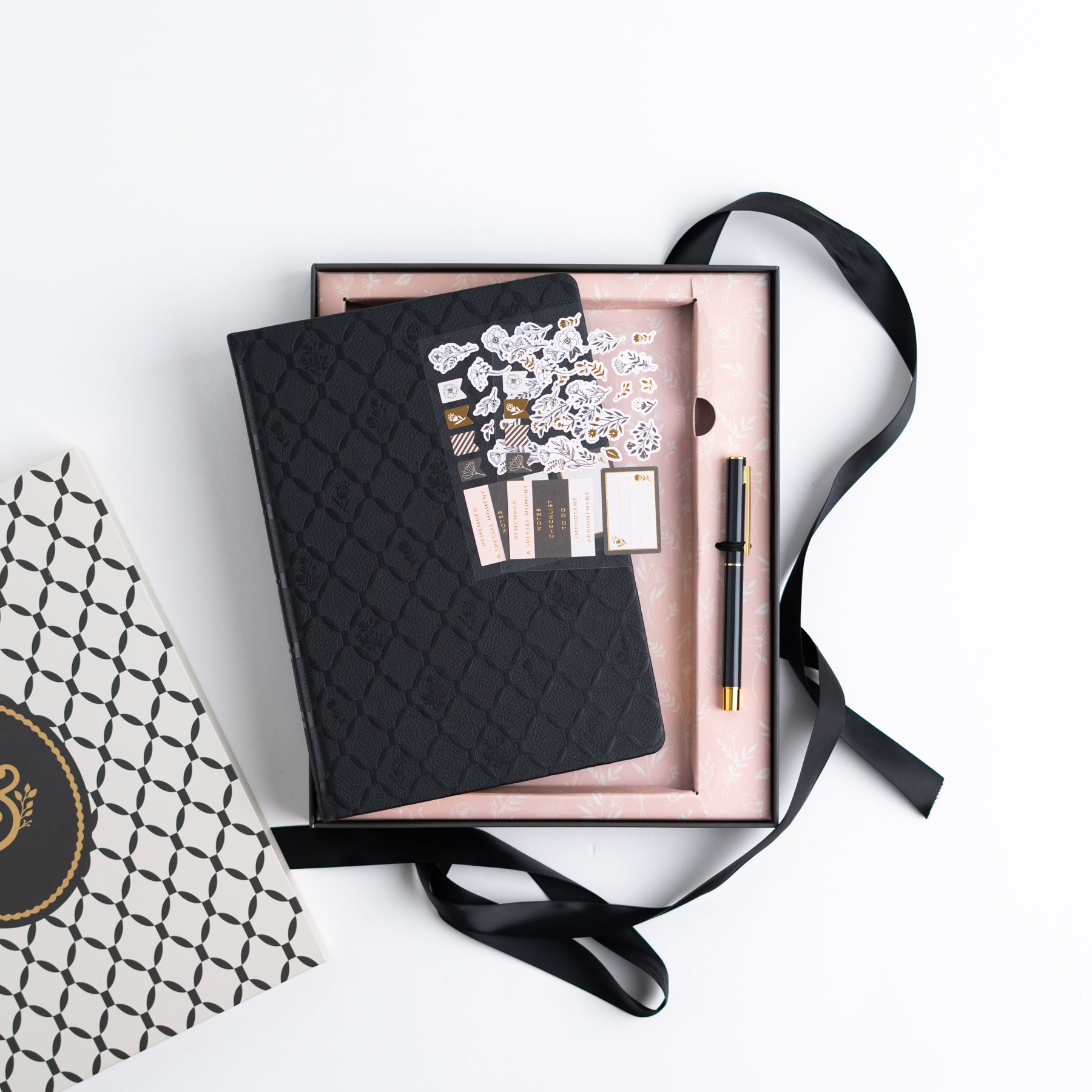 A&O Journaling Gift Box