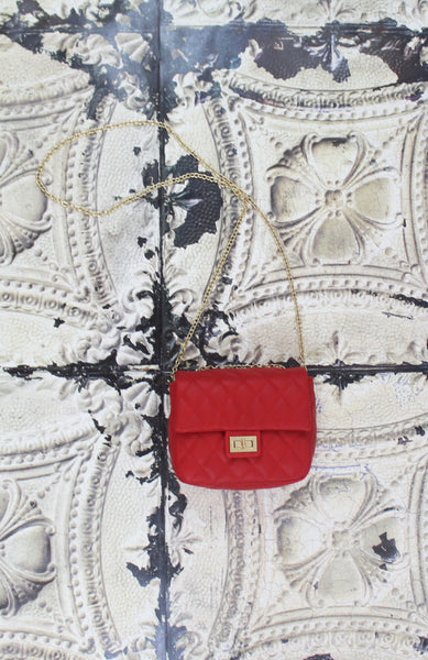 Charlotte Crossbody in Red – T-Shirt & Jeans