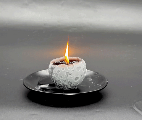 Moon Candle reveals a METEORITE