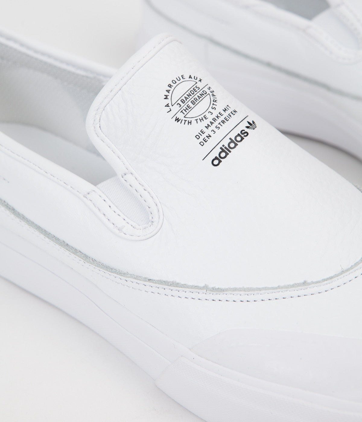 adidas skateboarding slip on white