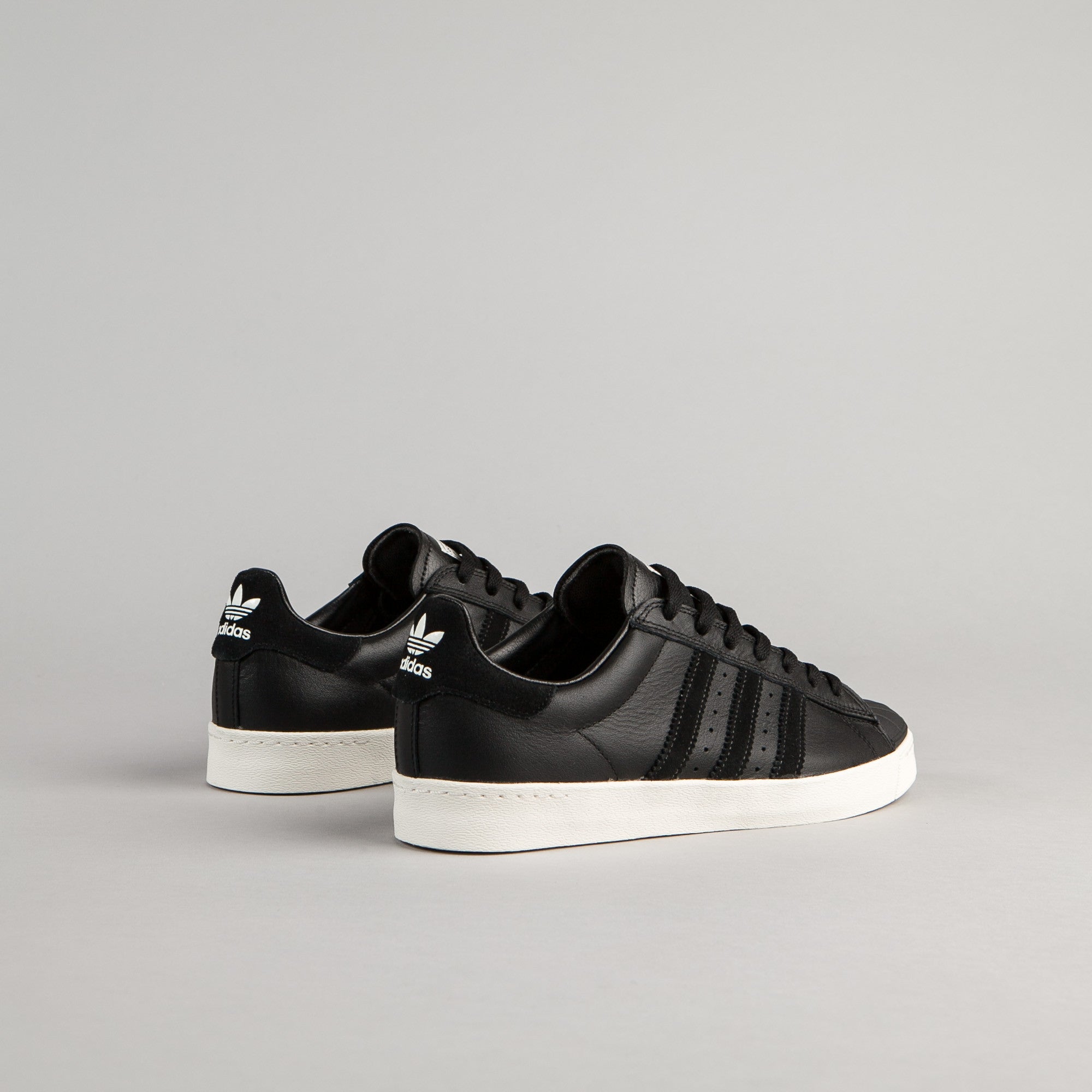 Cheap Adidas Men 's Superstar Vulc Shoes Black / White New York