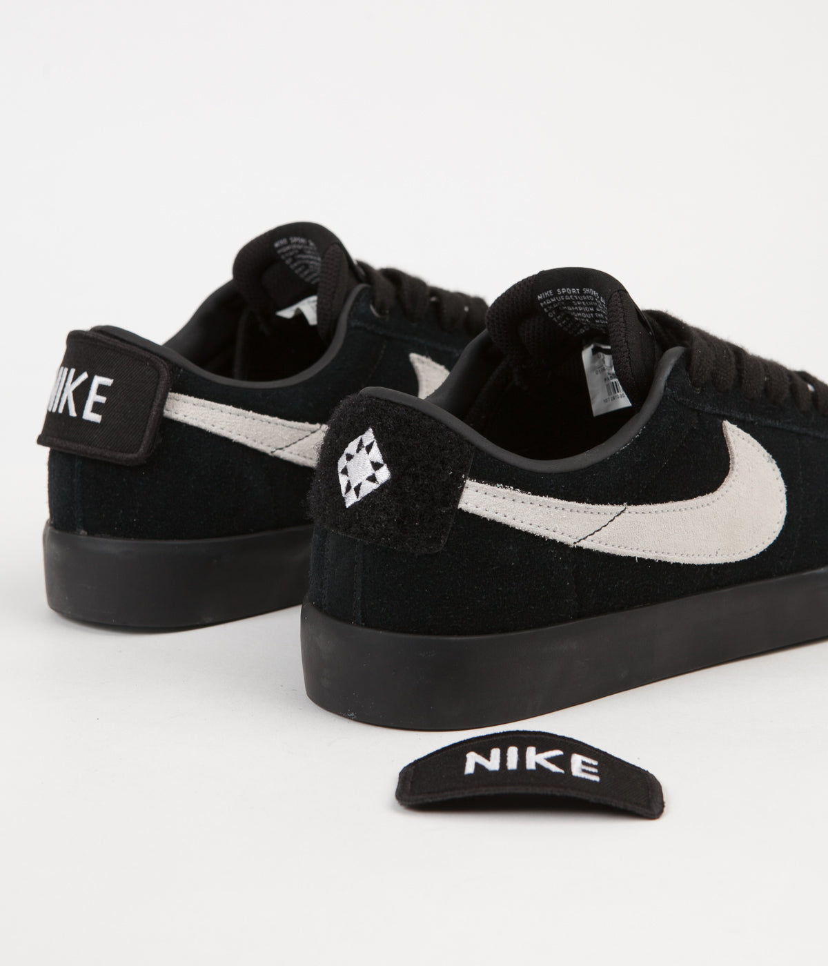 nike sb blazer zoom low black