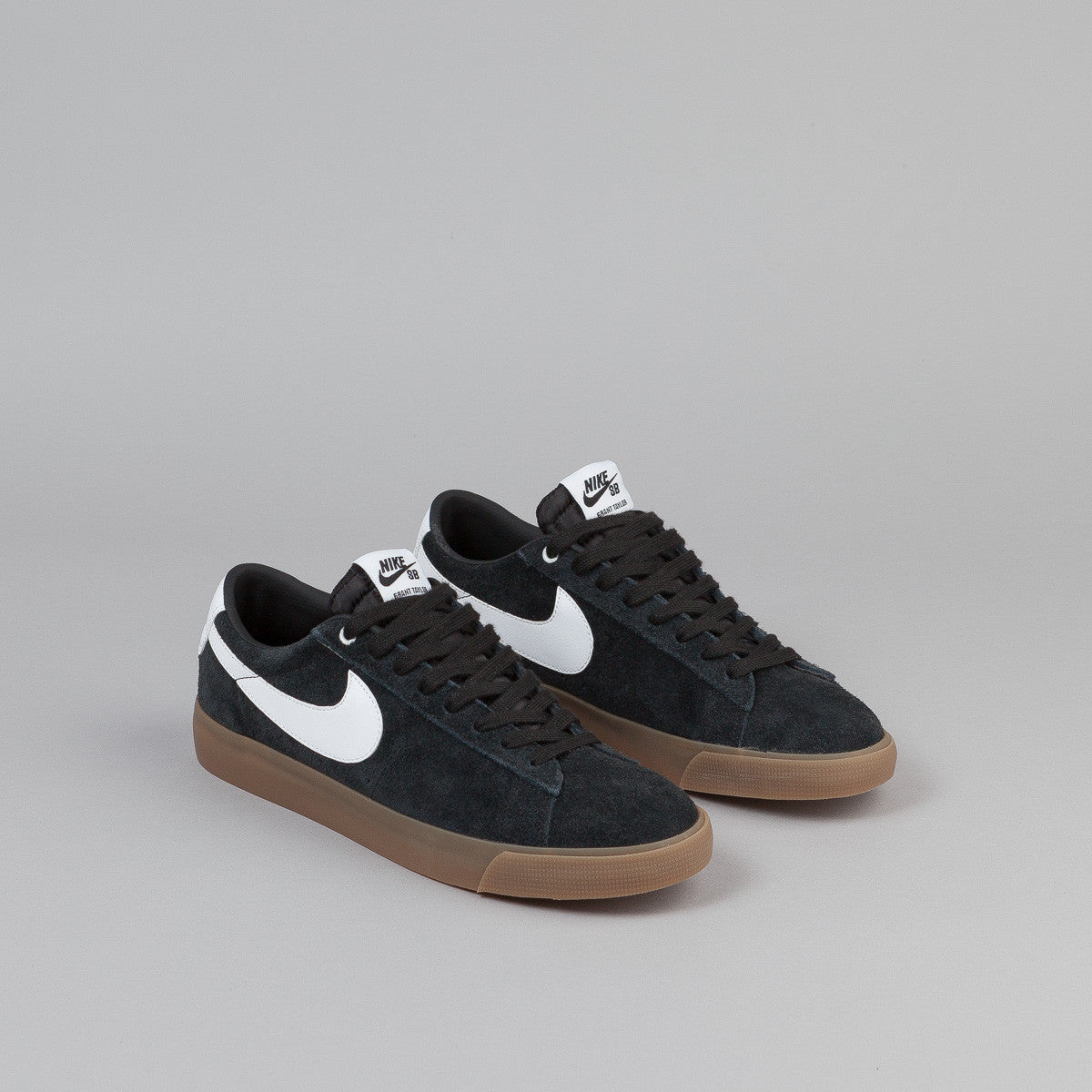 nike sb blazer low black and white