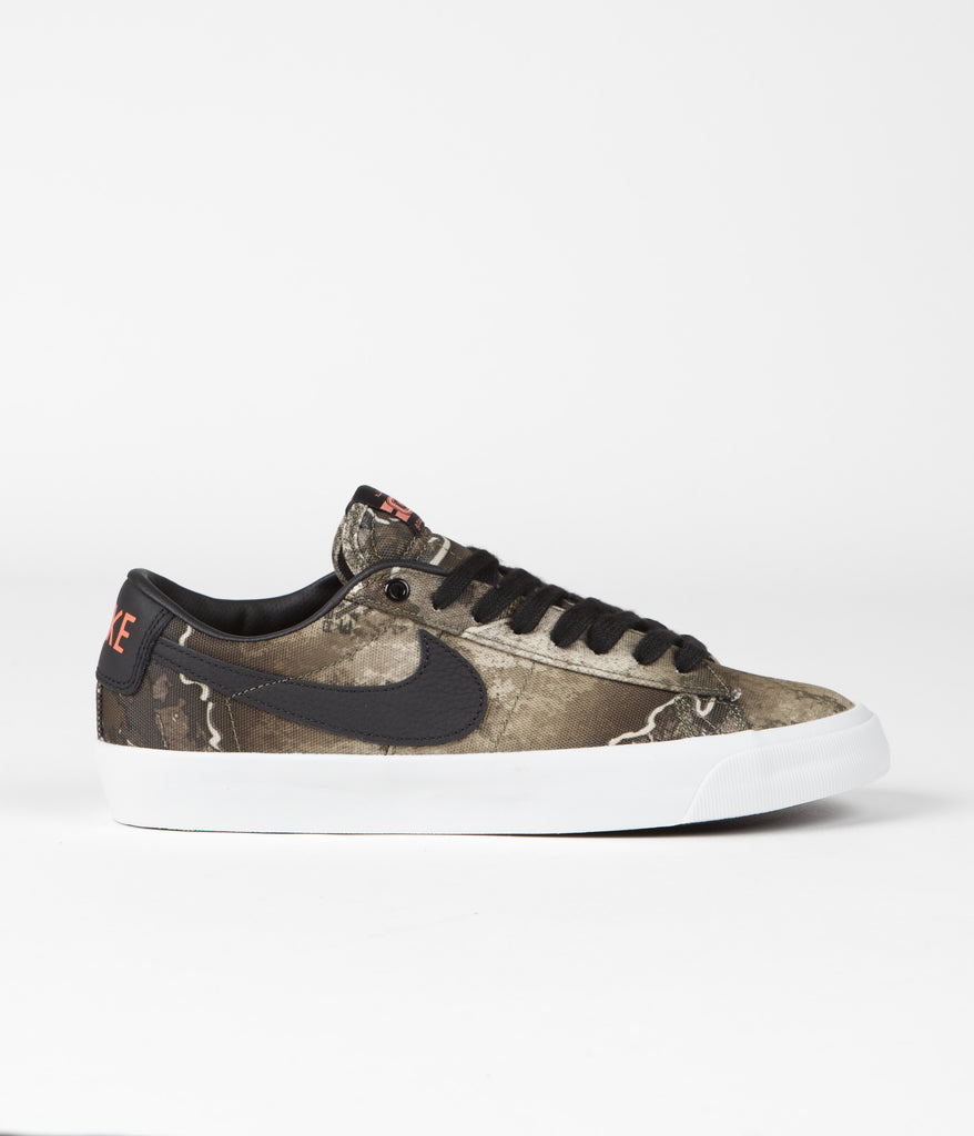 Nike SB x Stussy Blazer Low Shoes - Black / Palm Green | Flatspot