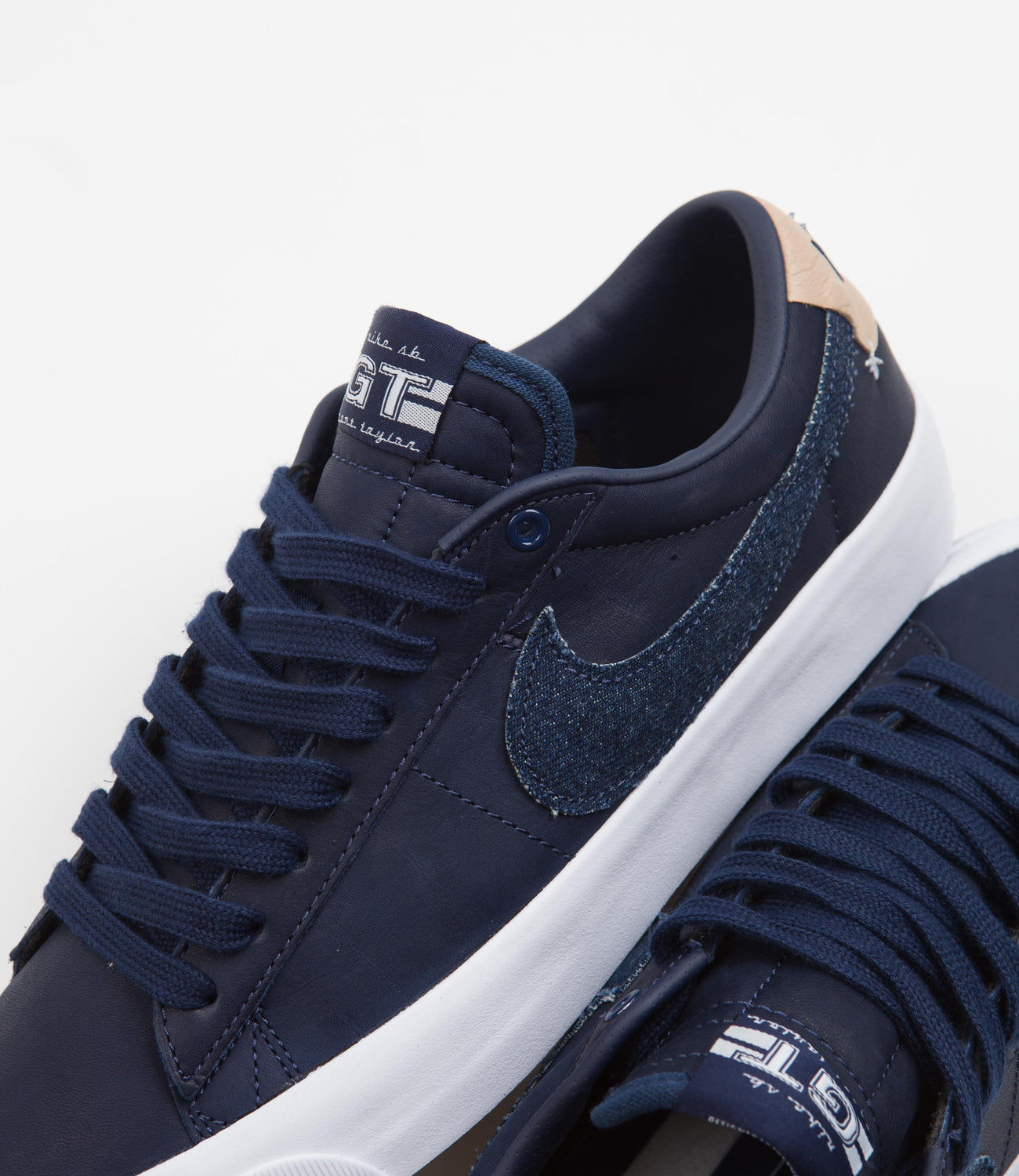 Nike SB Blazer Low Pro GT Premium Shoes - Navy / Midnight Nav | Flatspot