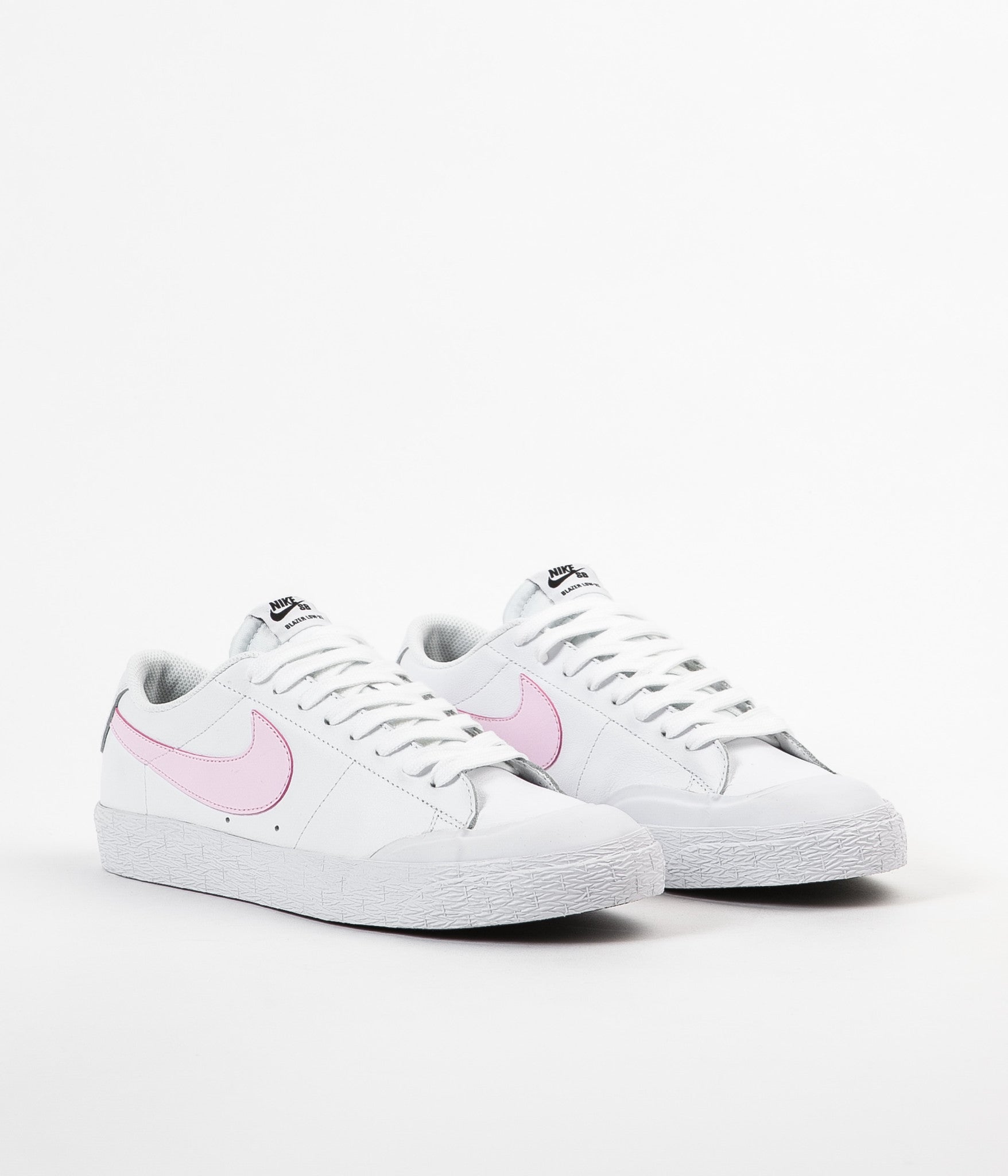 Nike SB Blazer Low XT Shoes - White 