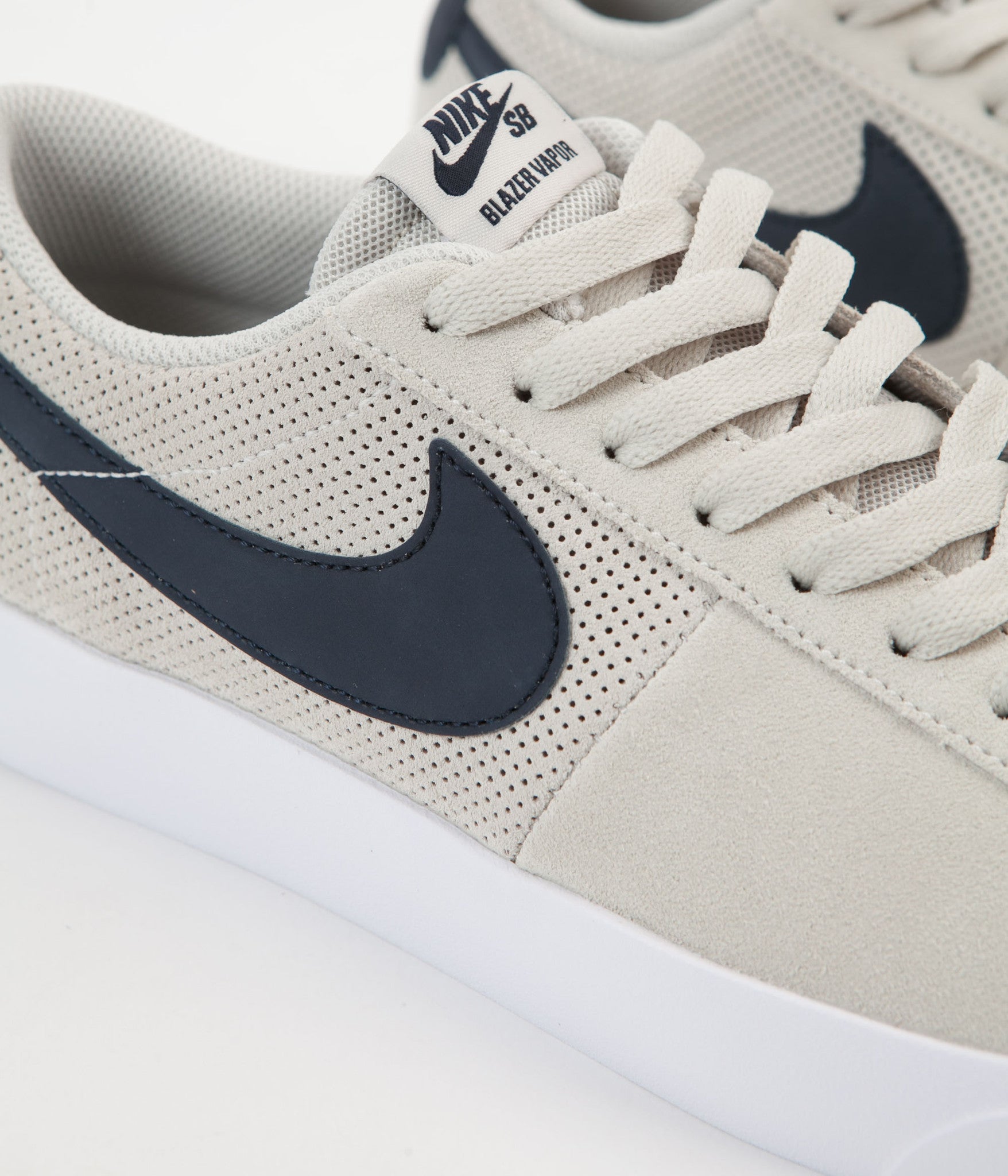 Nike SB Blazer Vapor Shoes - Summit White / Obsidian | Flatspot