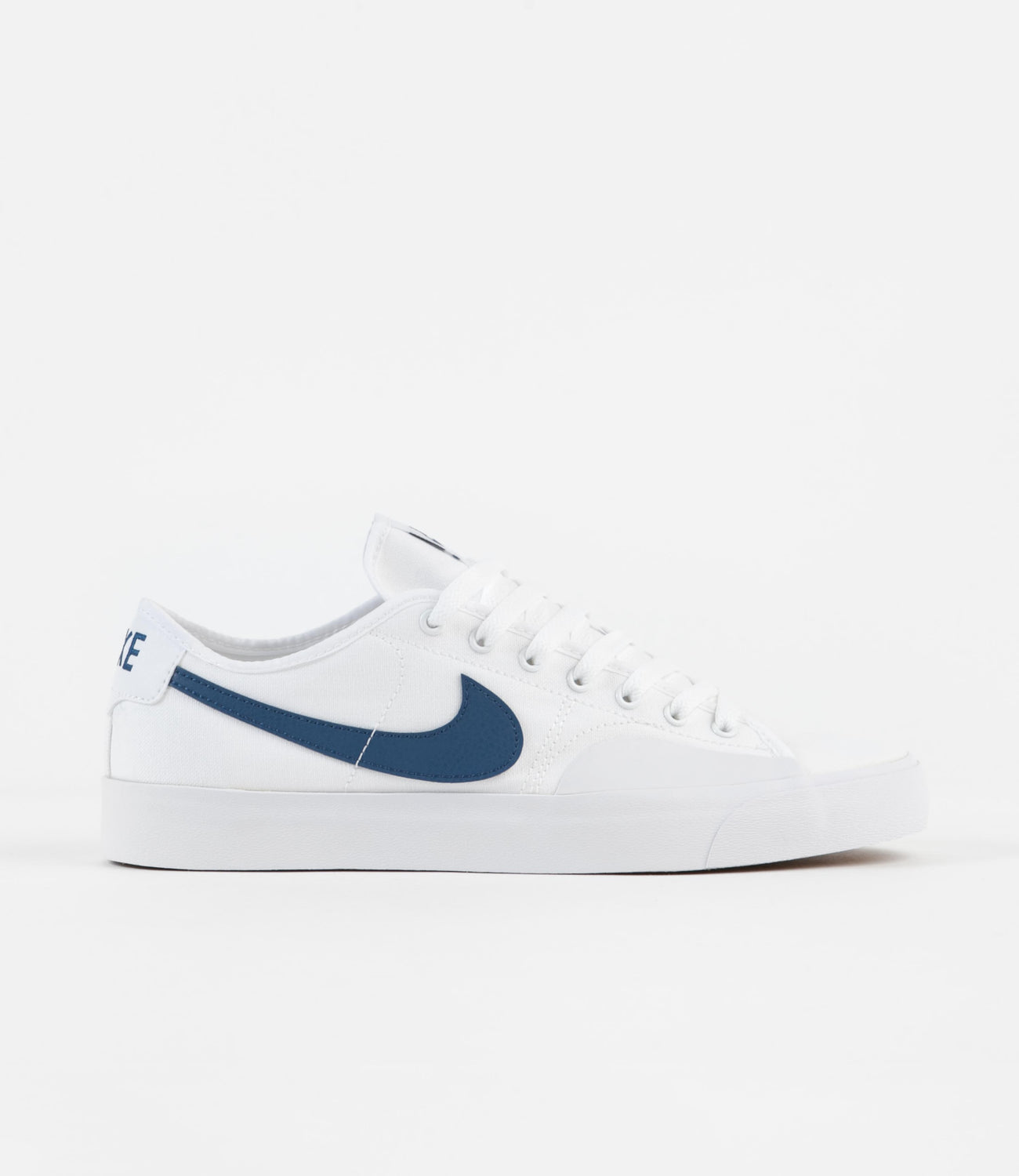 Nike SB Blazer Court Shoes - White 