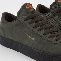 nike sb orange label bruin