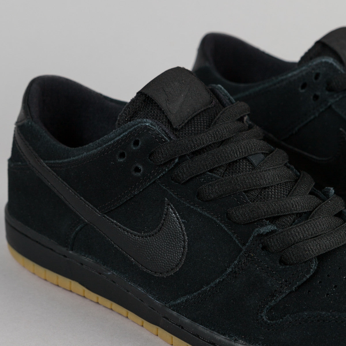 Nike SB Dunk Low Pro Ishod Wair Shoes - Black / Black - Gum Light Brow ...