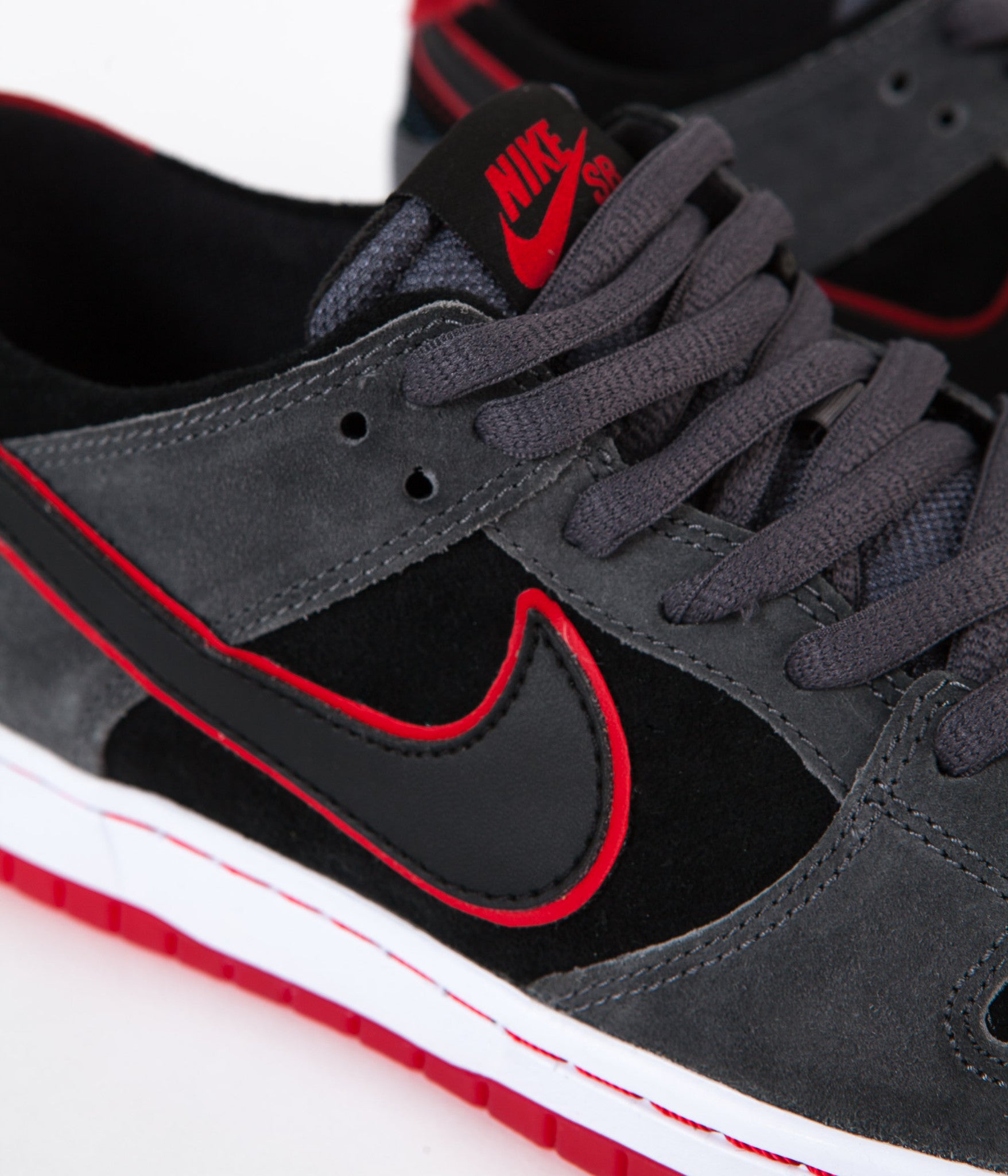 nike sb dunk low ishod wair dark grey